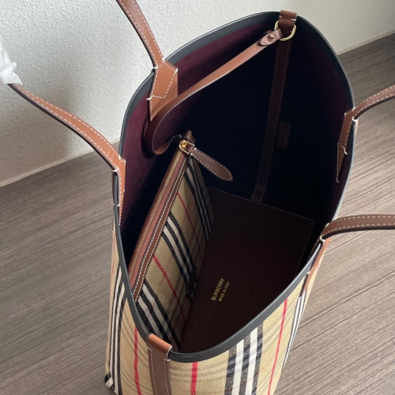 Bv*b*rry shopping bags